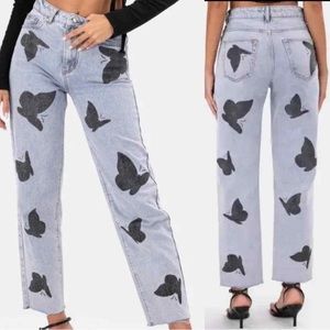 EUC ADIKA BUTTERFLY JEANS. Light wash size M (14 1/2”waist) Fringe hem.